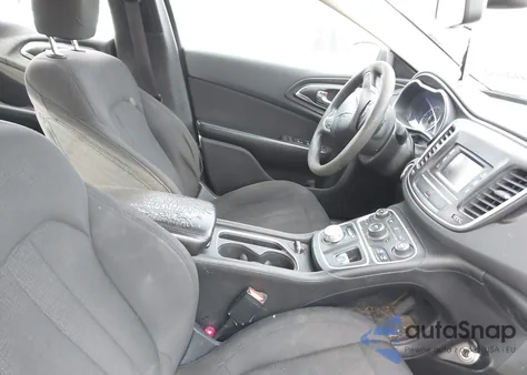 2015 Chrysler 200 Limited z USA, uszkodzony, nr VIN 1C3CCCAB0FN663722